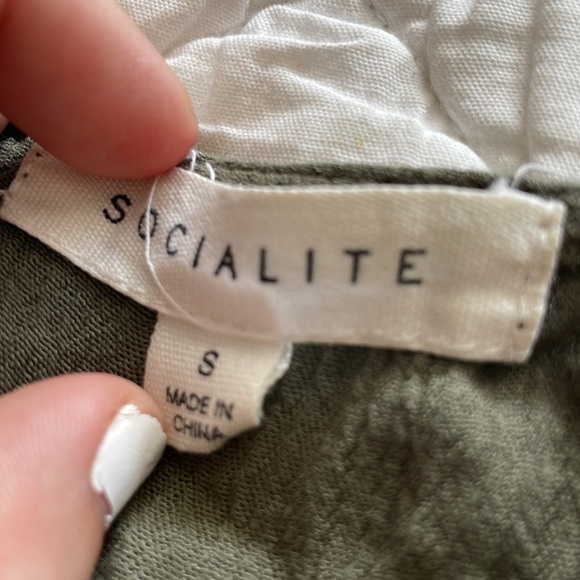 GUC Socialite Green Blouse - Picture 2 of 7